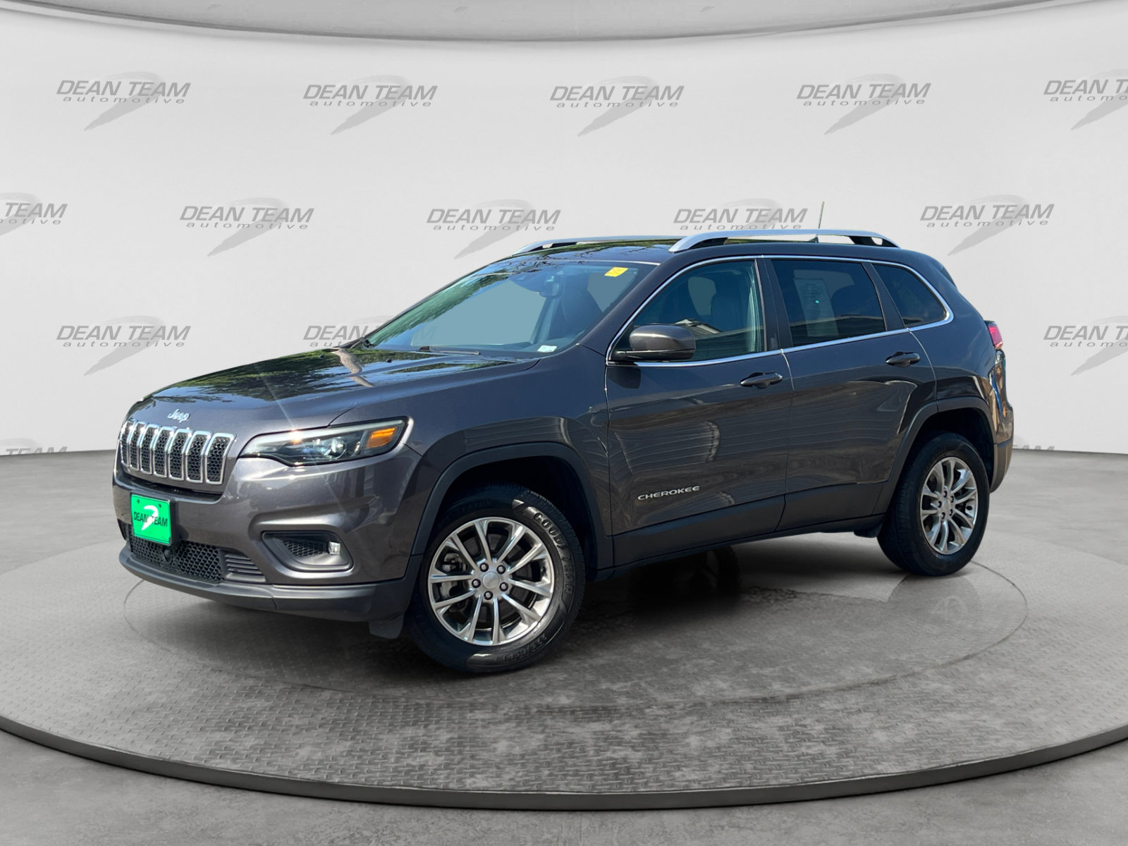 Used 2021 Jeep Cherokee Latitude Lux w/ Comfort/Convenience Group AWD/4WD image 3