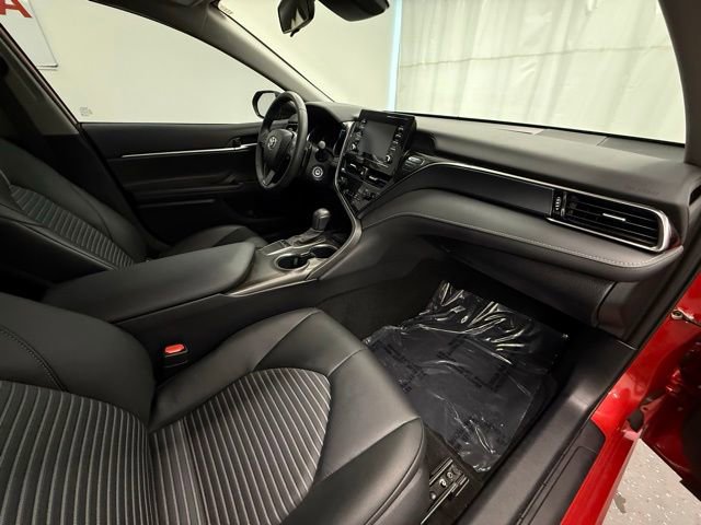 Certified 2023 Toyota Camry SE image 9