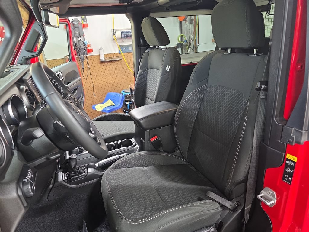 Used 2021 Jeep Wrangler Sport AWD/4WD image 14
