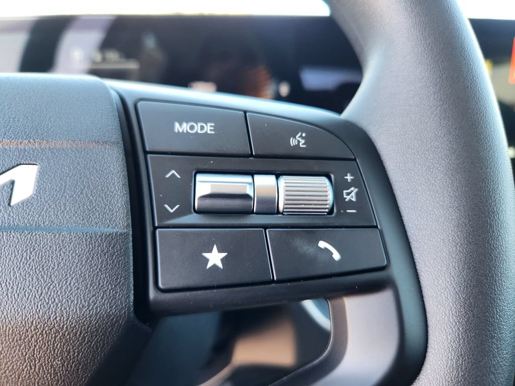 New 2026 Kia K4 FWD image 16