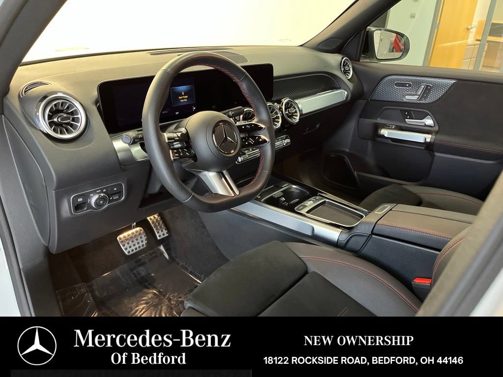 Used 2026 Mercedes-Benz GLB 250 4MATIC image 9