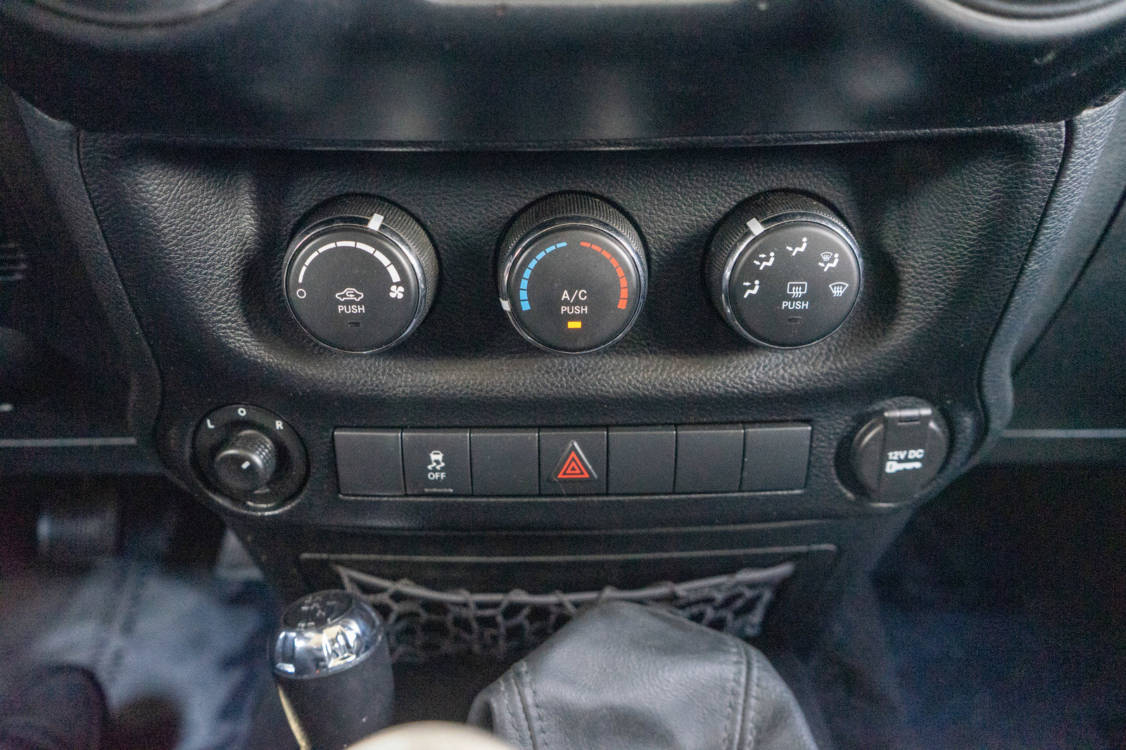 Used 2012 Jeep Wrangler Unlimited Sport AWD/4WD image 16