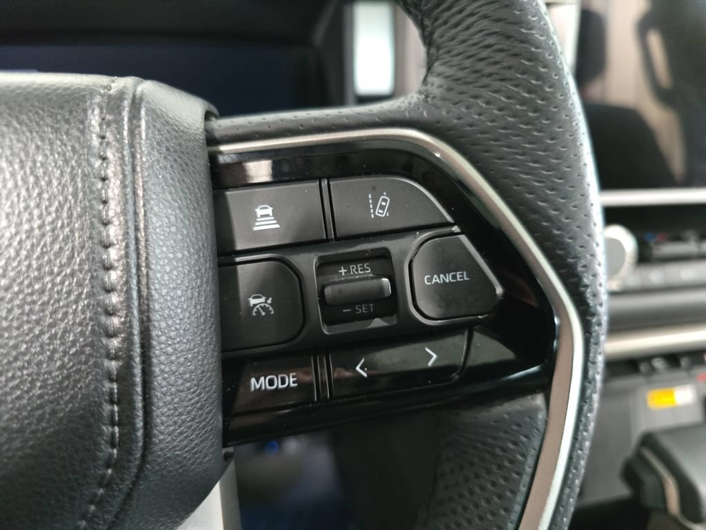 Used 2024 Toyota Tundra Limited AWD/4WD image 18