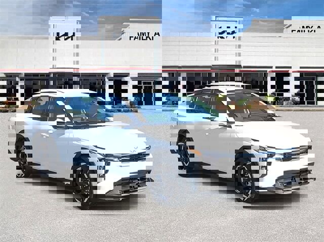 New 2025 Kia K4 EX