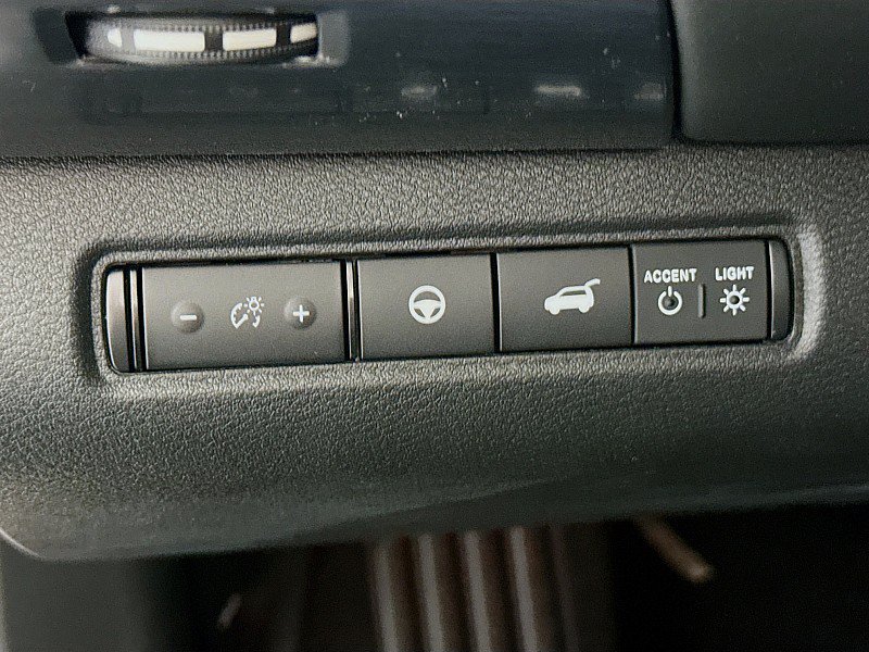 New 2026 Nissan Pathfinder SL w/ SL Premium Package AWD/4WD image 10