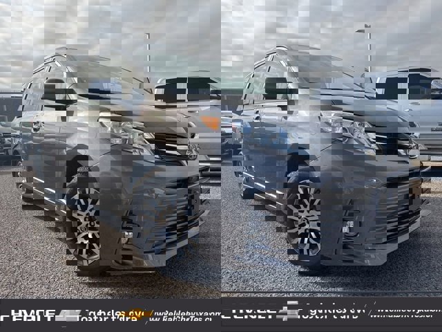Used 2019 Toyota Sienna XLE
