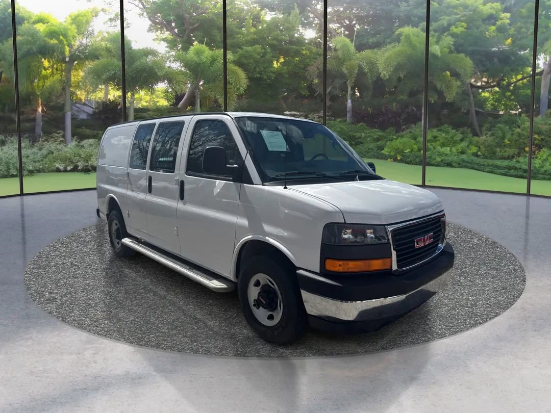 Used 2023 GMC Savana 2500 w/ Driver Convenience Package RWD image 3