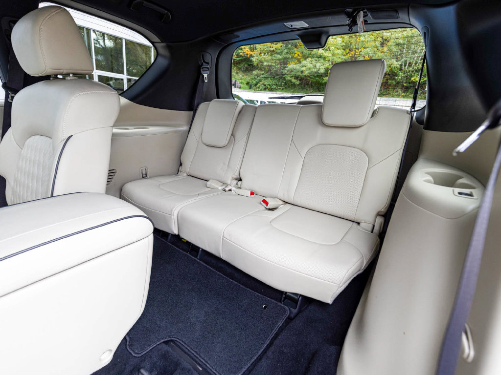 Used 2024 INFINITI QX80 Sensory AWD/4WD image 30
