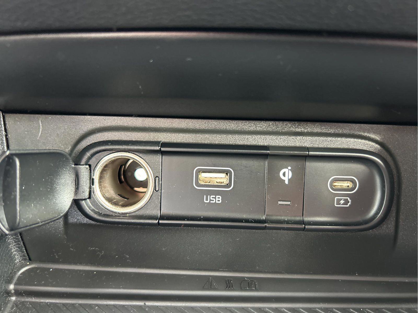 Used 2024 Kia Sportage EX image 29