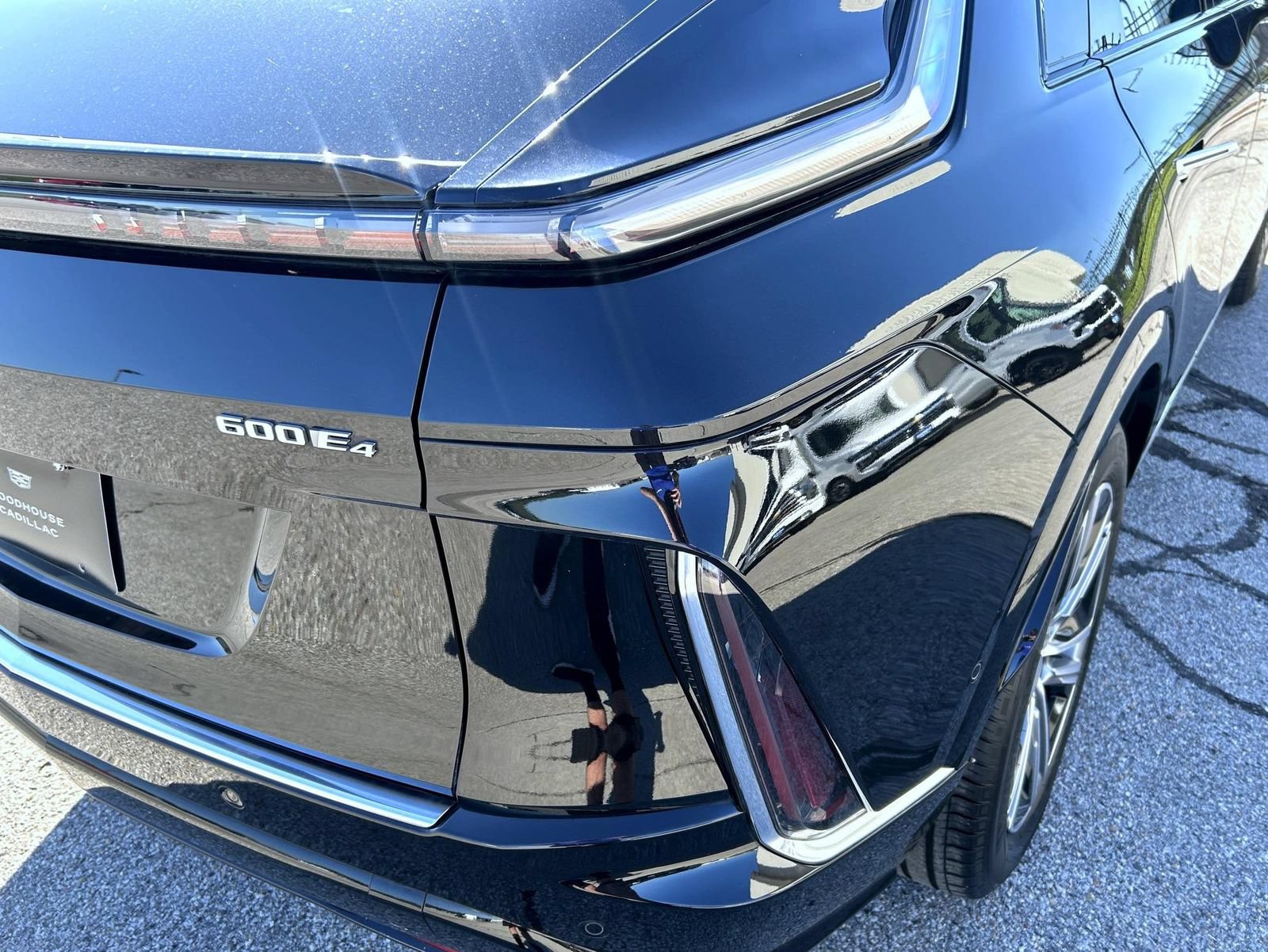 Certified 2024 Cadillac Lyriq Luxury AWD/4WD image 11