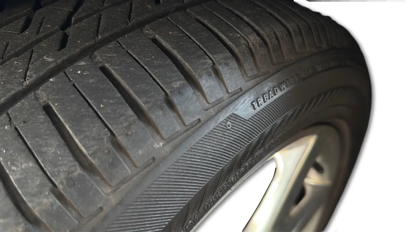 Used 2004 Cadillac XLR RWD image 43