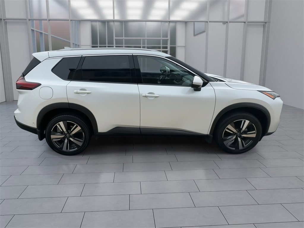 Used 2024 Nissan Rogue SL w/ SL Premium Package image 9