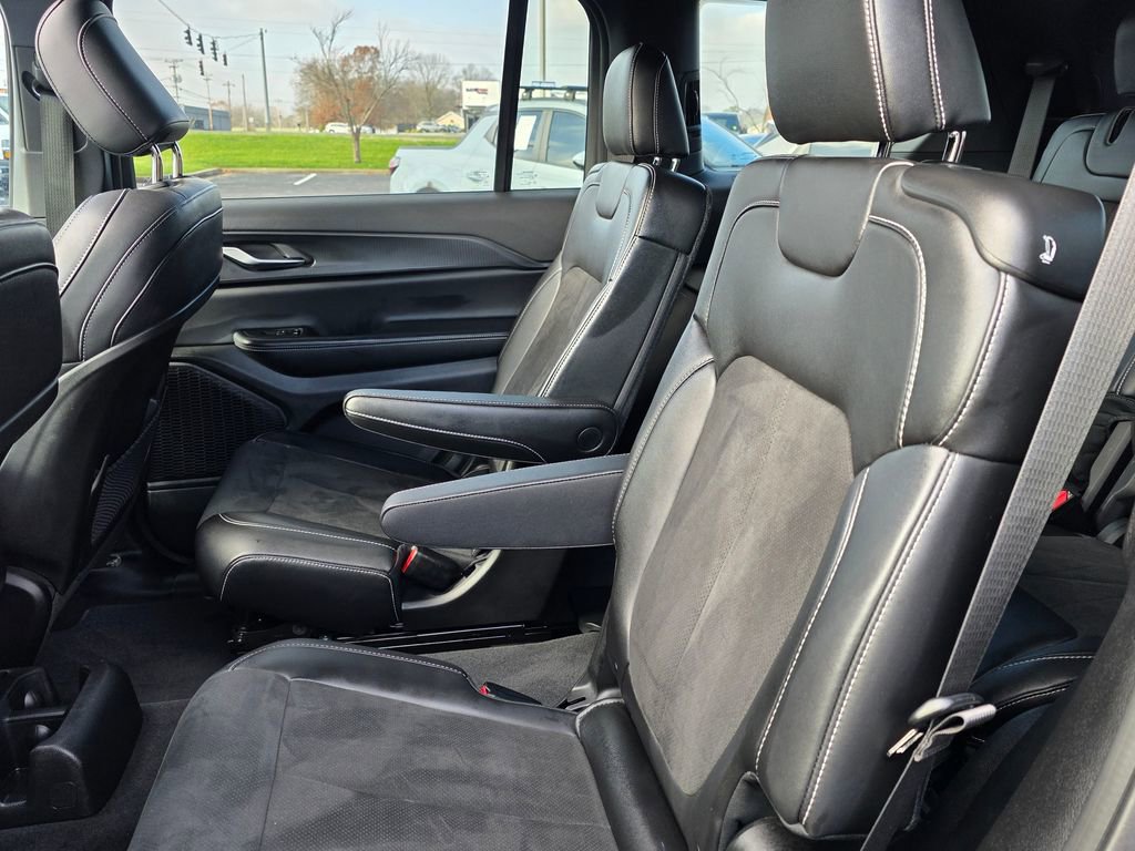 Used 2024 Jeep Grand Cherokee L Altitude image 29