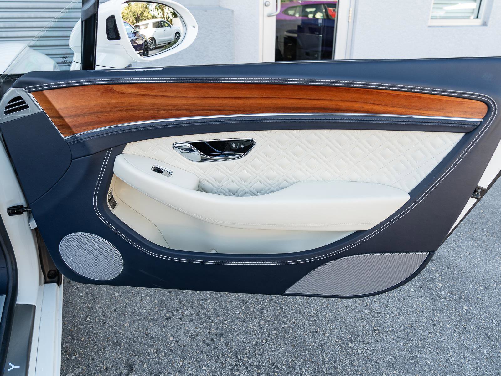 Used 2022 Bentley Continental GT image 34