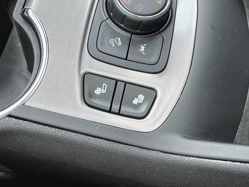 Used 2023 GMC Terrain AT4 w/ GMC Pro Grade Package AWD/4WD image 21