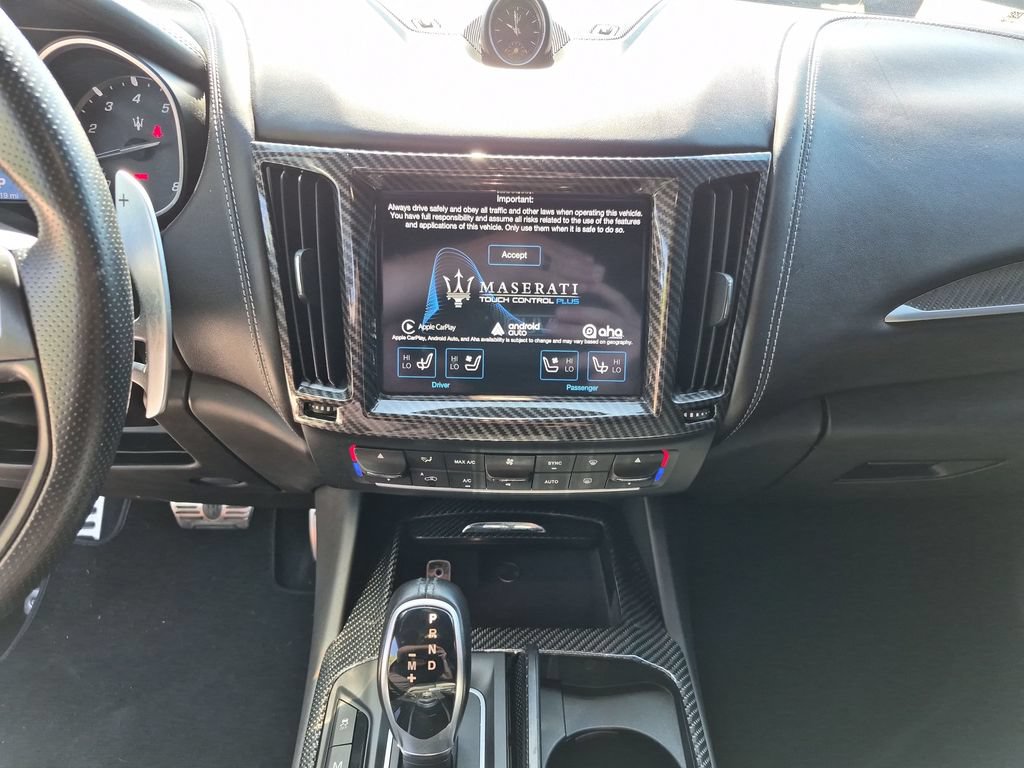 Used 2017 Maserati Levante S AWD/4WD image 24