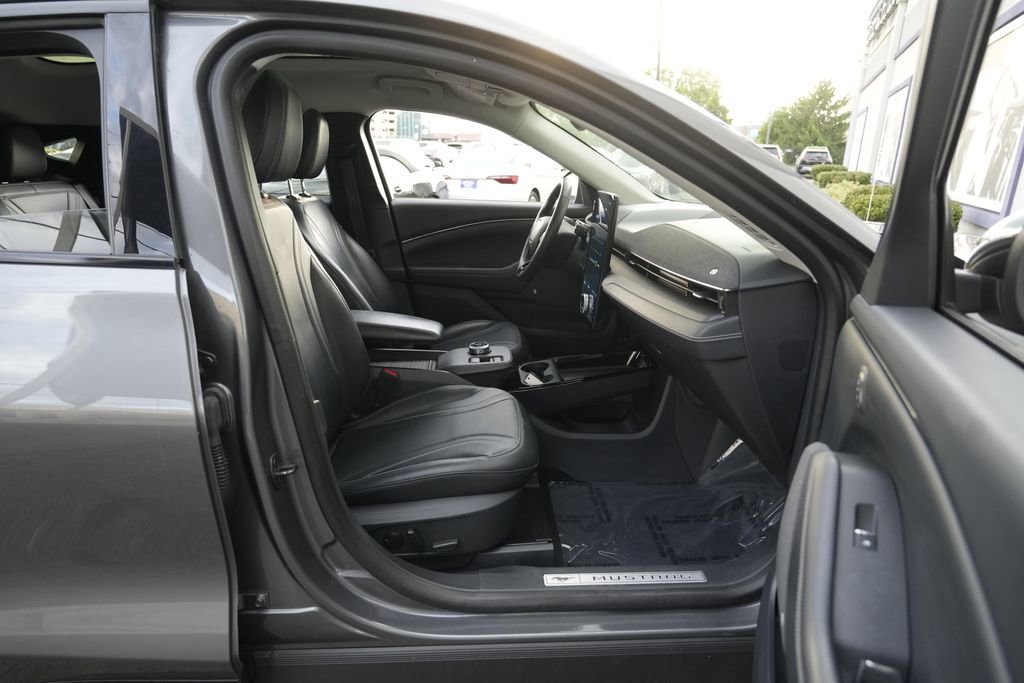 Used 2021 Ford Mustang Mach-E Premium AWD/4WD image 34