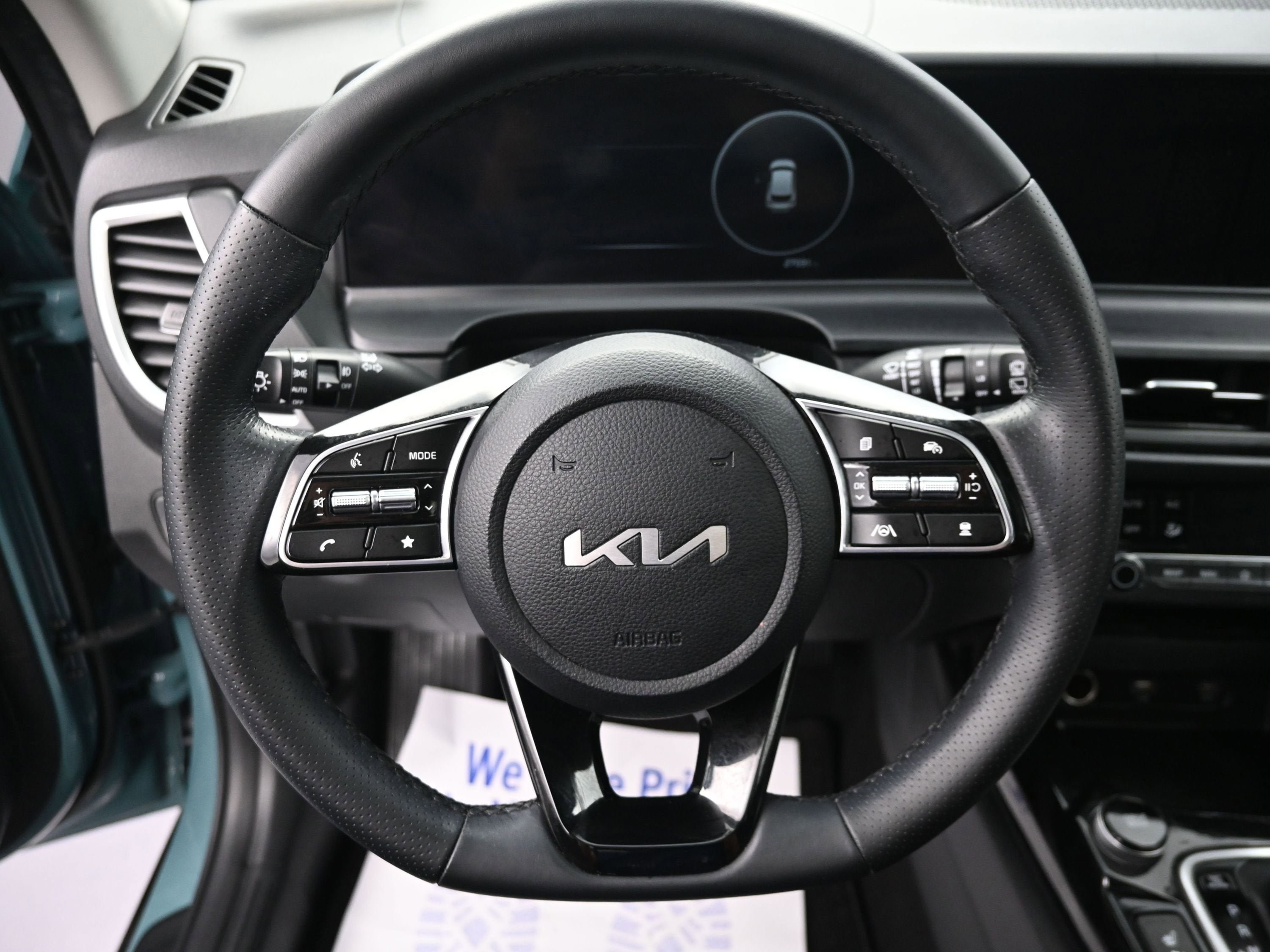 Used 2024 Kia Seltos SX w/ SX Sunroof Package AWD/4WD image 11