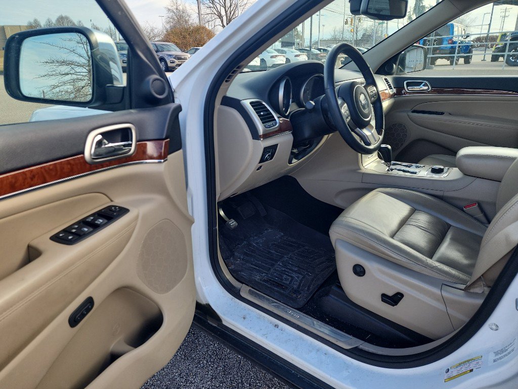 Used 2013 Jeep Grand Cherokee Limited image 11