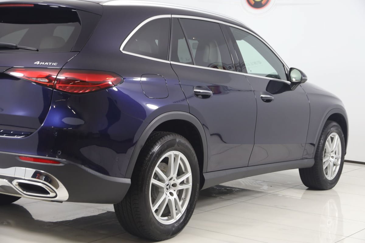 Used 2023 Mercedes-Benz GLC 300 4MATIC w/ Pinnacle Trim Package image 44