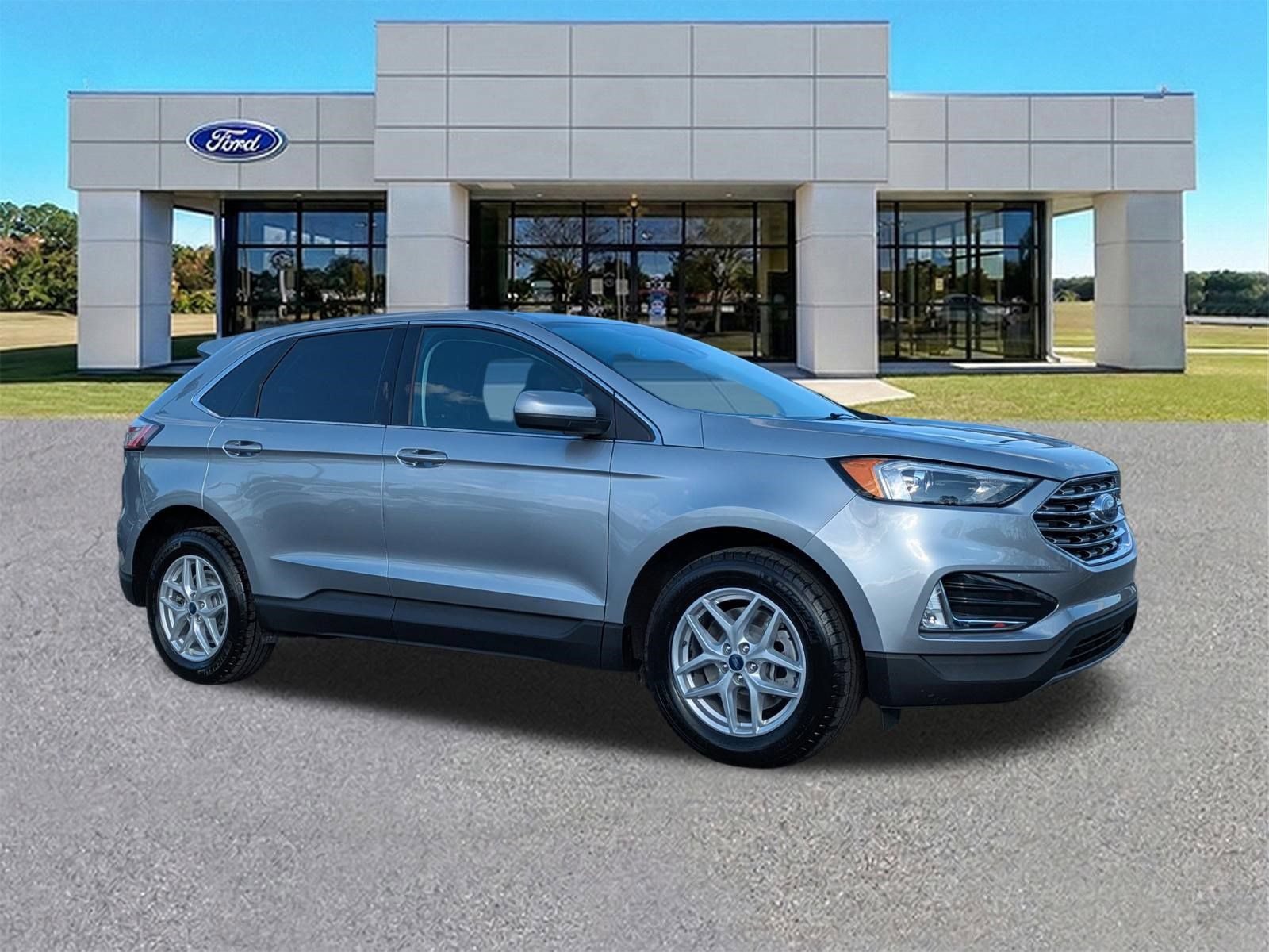 Certified 2022 Ford Edge SEL w/ Convenience Package image 2