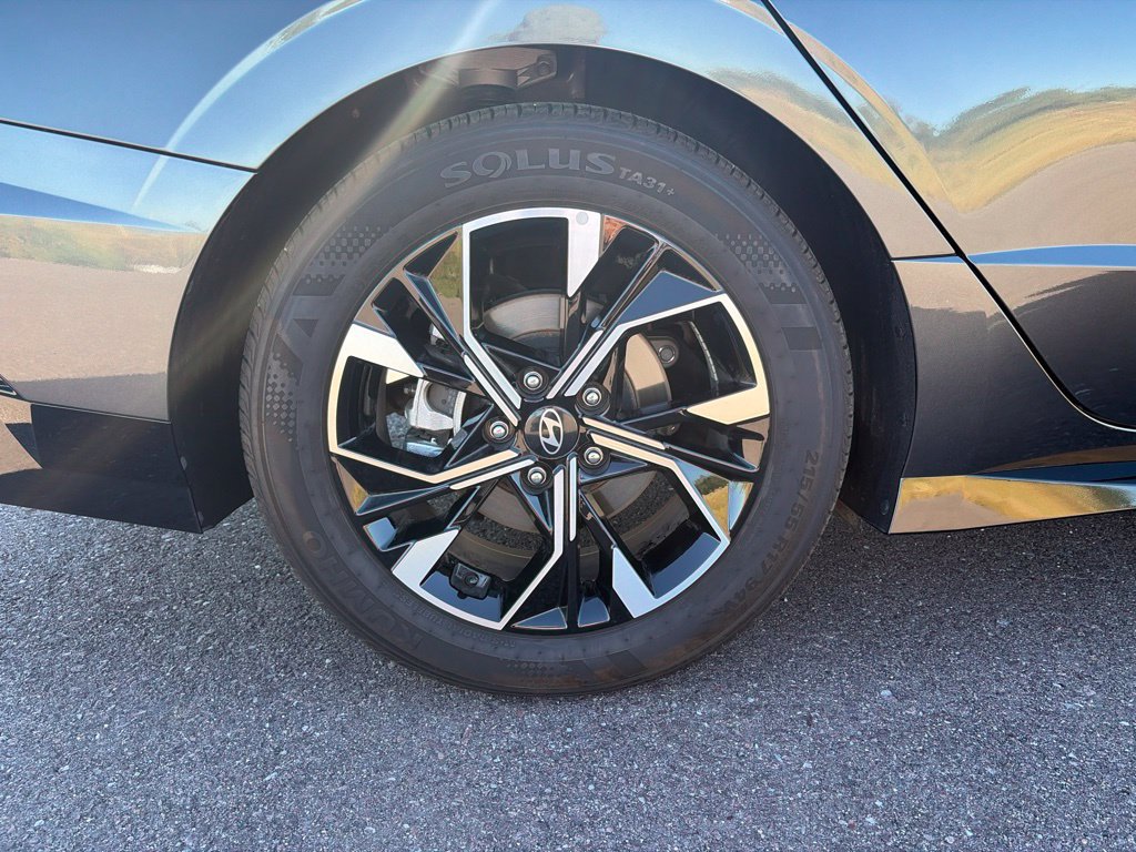 Certified 2025 Hyundai Sonata SEL FWD image 36