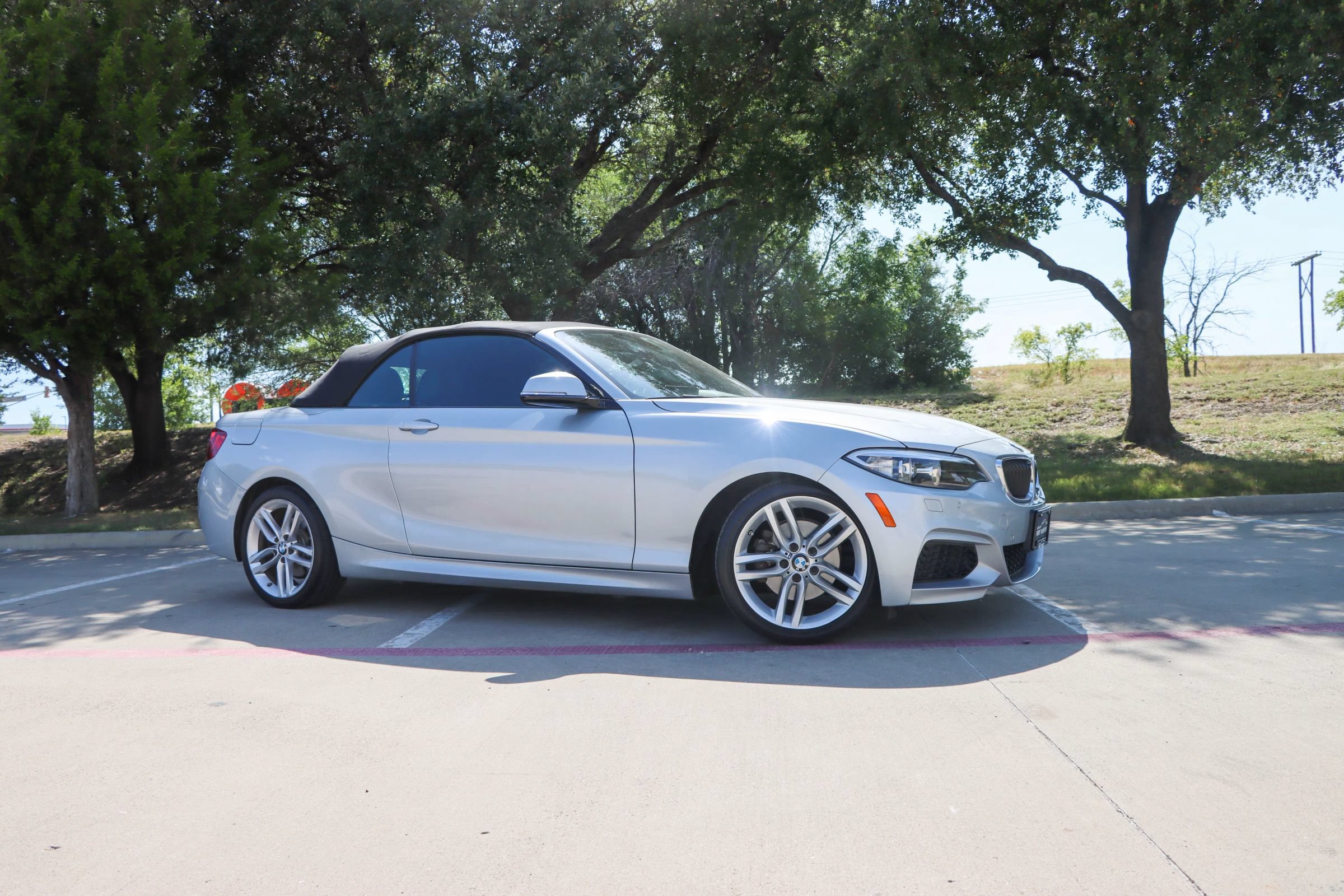 Used 2016 BMW 228i xDrive Convertible w/ M Sport Package AWD/4WD image 9