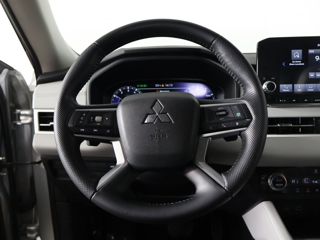 Used 2023 Mitsubishi Outlander SEL image 43