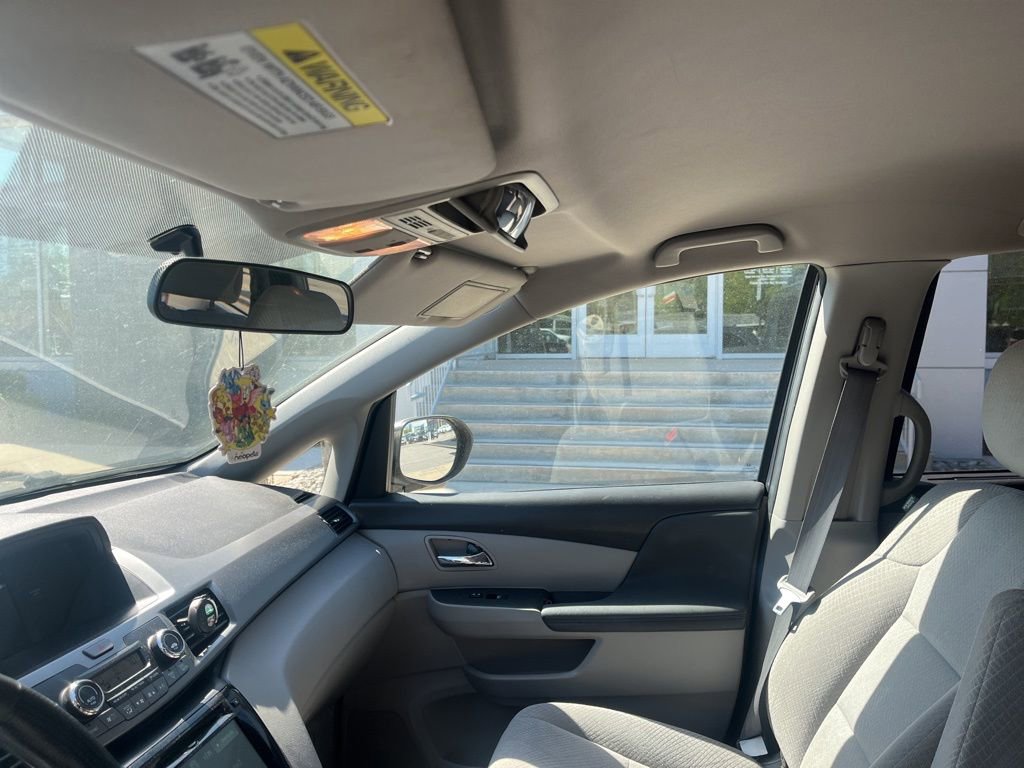 Used 2016 Honda Odyssey SE image 11