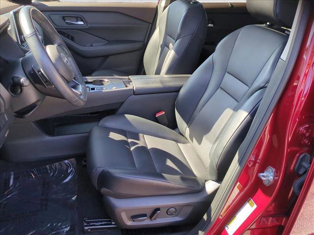 Used 2023 Nissan Rogue SV w/ SV Premium Package image 16