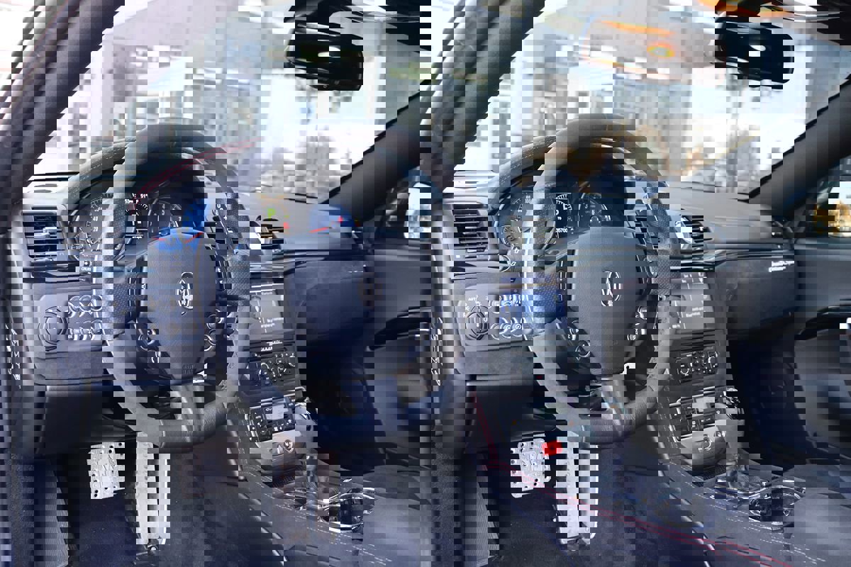 Used 2017 Maserati GranTurismo Sport image 11