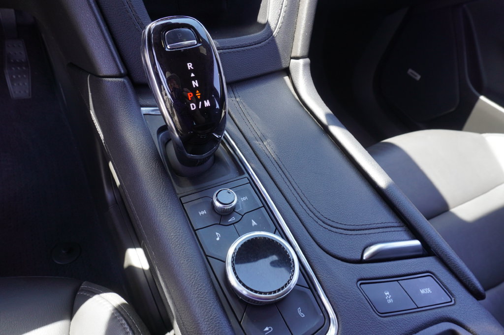 Certified 2024 Cadillac XT6 Premium Luxury FWD image 20