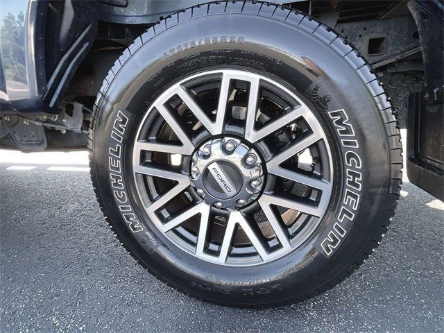 Used 2017 Ford F250 Lariat w/ FX4 Off-Road Package image 31
