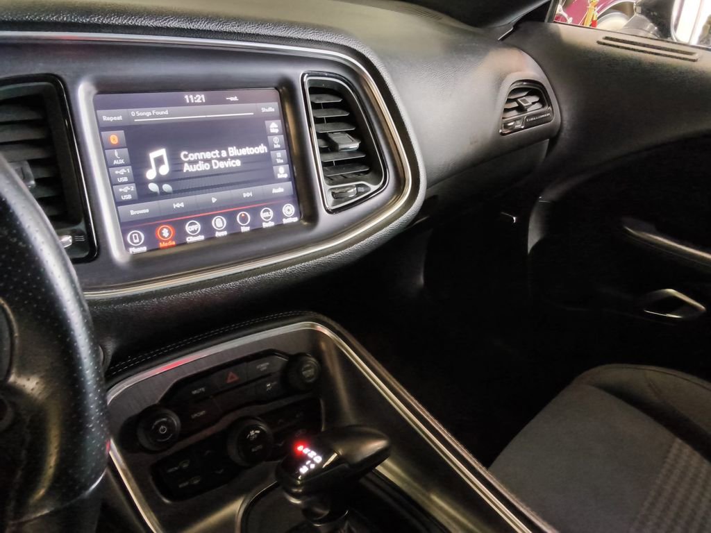Used 2018 Dodge Challenger SXT w/ Blacktop Package image 27