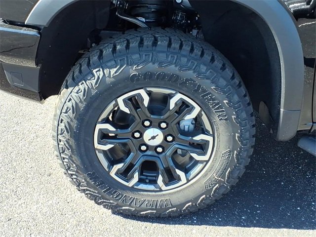 New 2026 Chevrolet Silverado 1500 ZR2 image 24