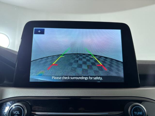 Certified 2022 Ford Escape SE w/ Cold Weather Package image 17