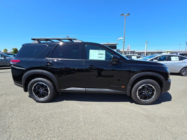 New 2025 Nissan Pathfinder Rock Creek image 3