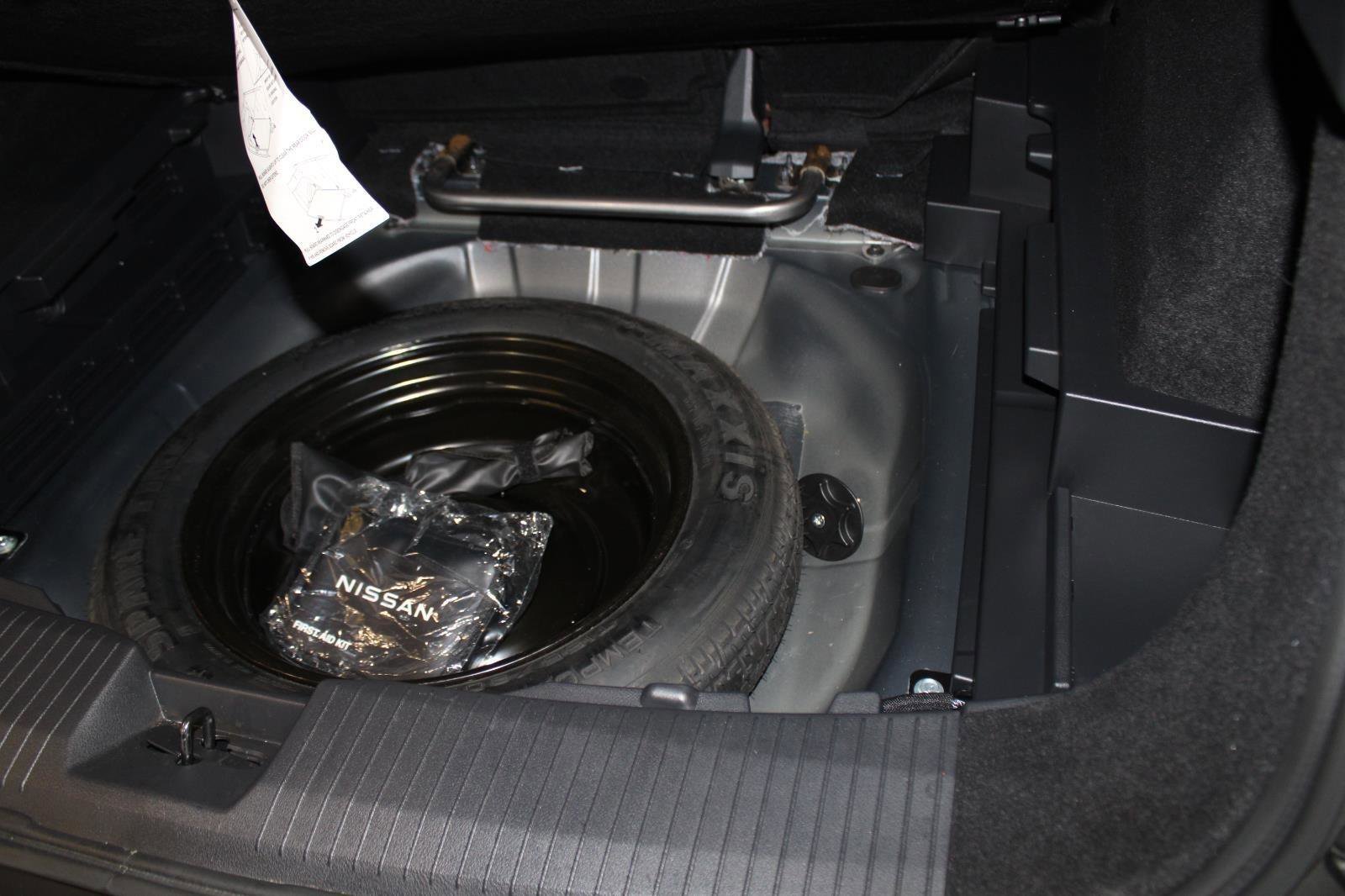 Used 2023 Nissan Rogue S image 29