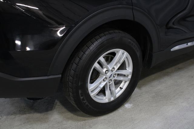 Used 2023 Ford Explorer XLT w/ Equipment Group 202A AWD/4WD image 27