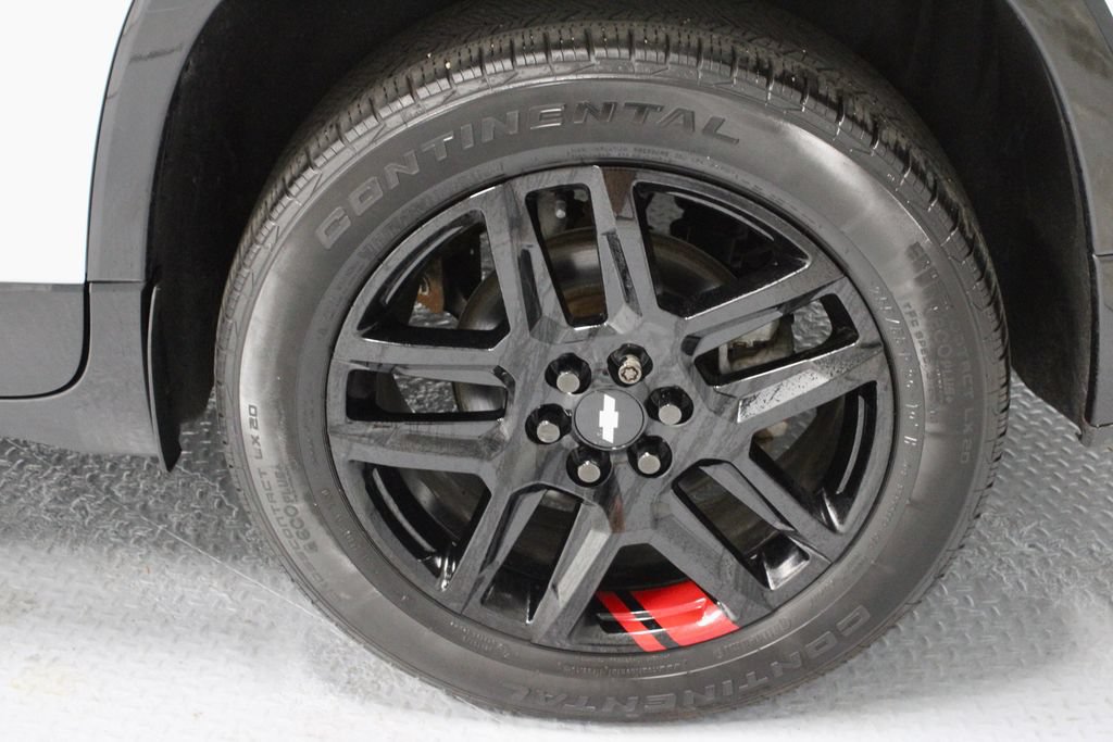 Used 2021 Chevrolet Traverse Premier w/ Redline Edition AWD/4WD image 19