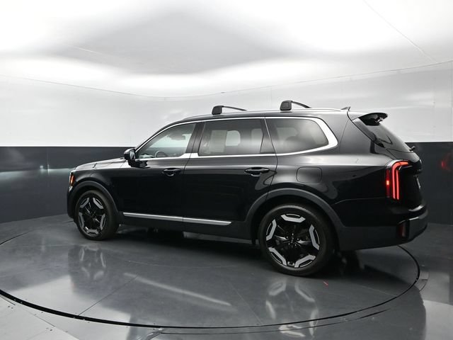 Used 2023 Kia Telluride EX AWD/4WD image 2