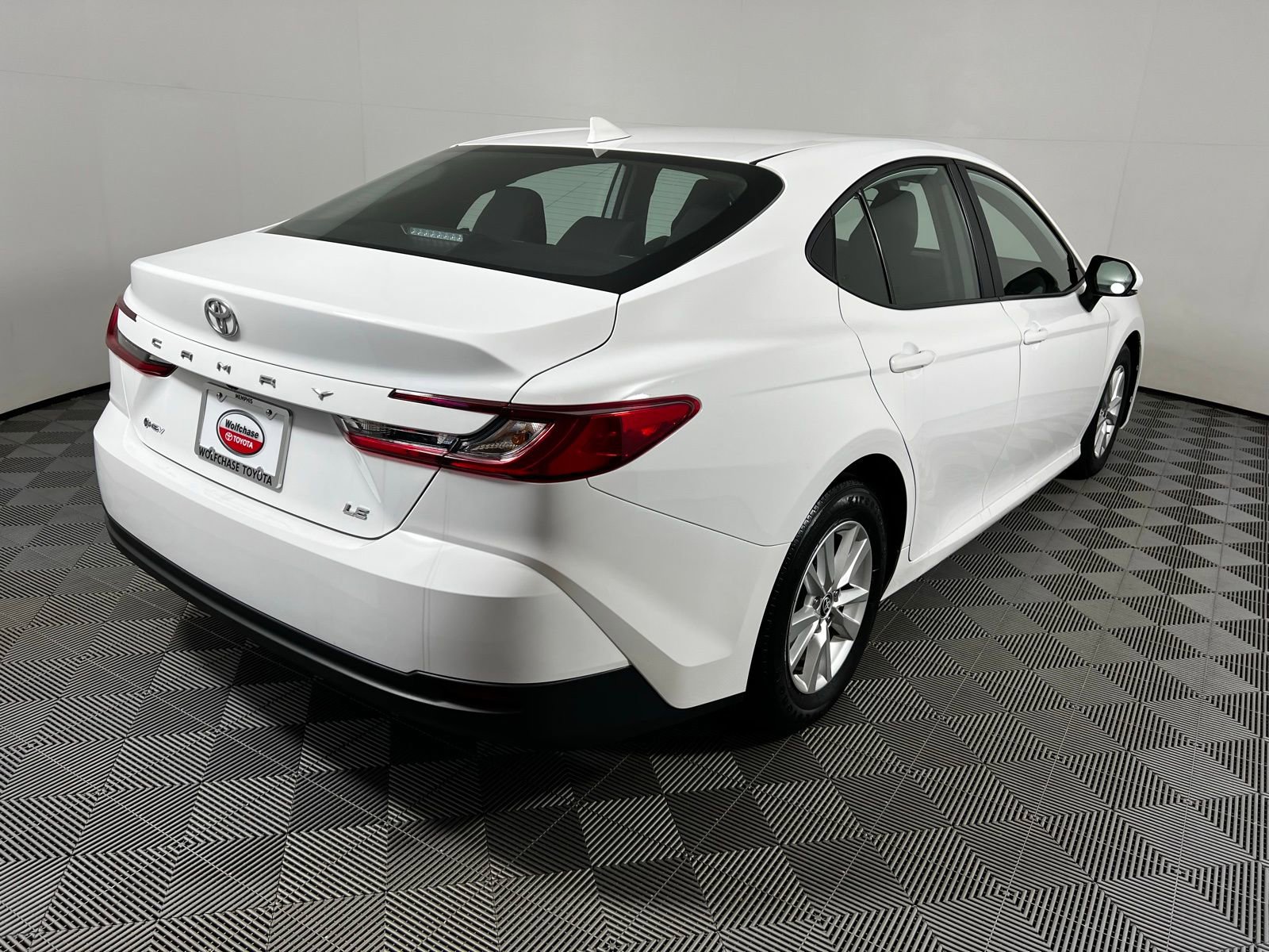 Certified 2025 Toyota Camry LE image 5