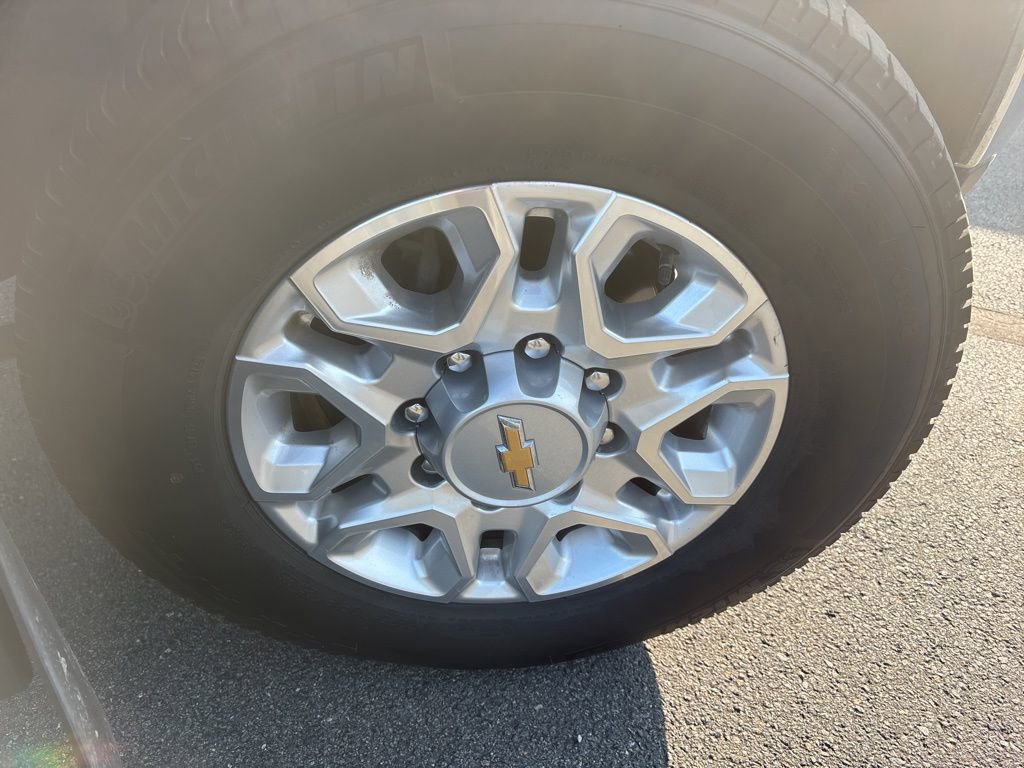 Certified 2024 Chevrolet Silverado 2500 LT w/ Convenience Package image 19