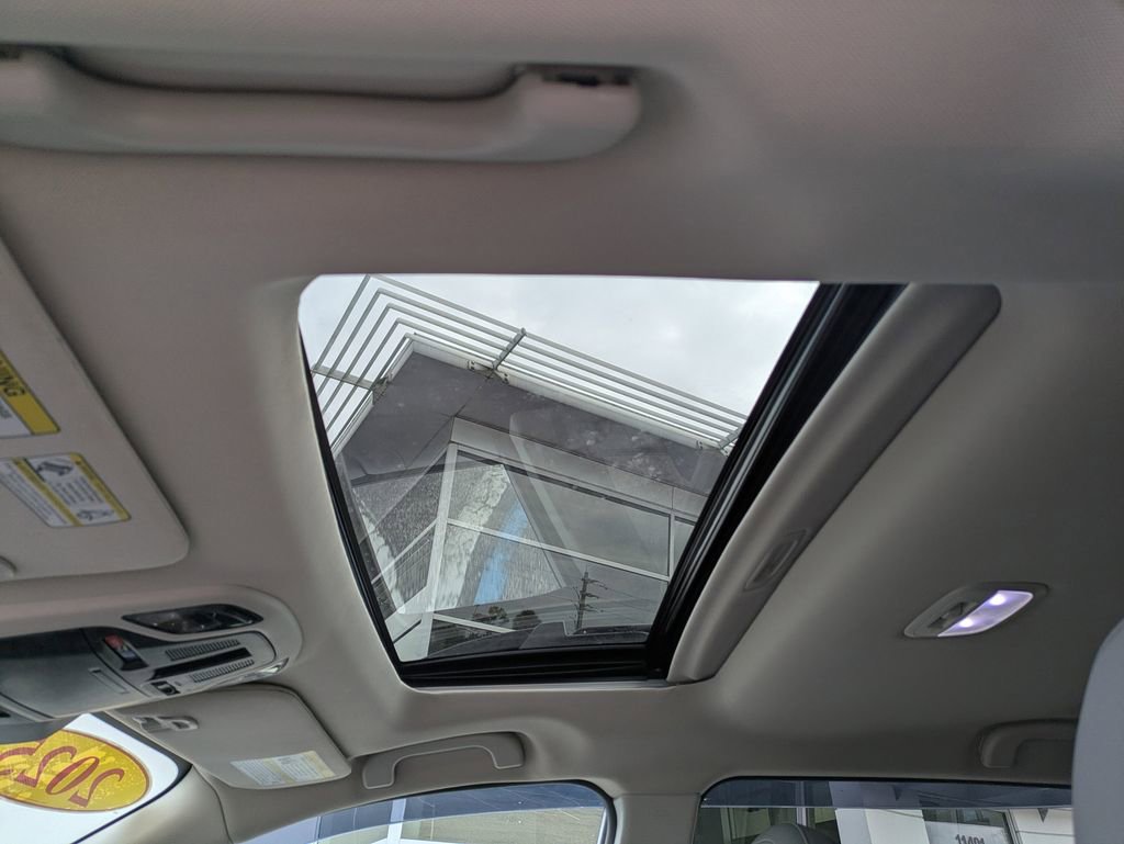 Used 2025 Subaru Outback Limited w/ Popular Package #2 image 25