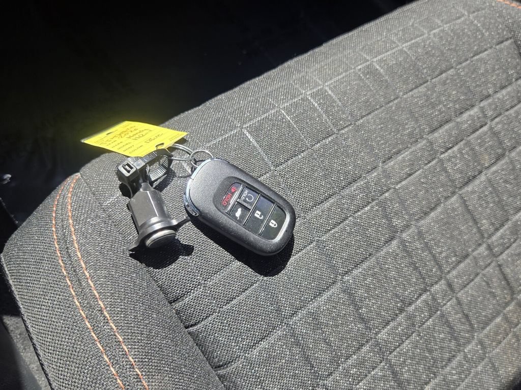 Certified 2026 Honda HR-V Sport image 18