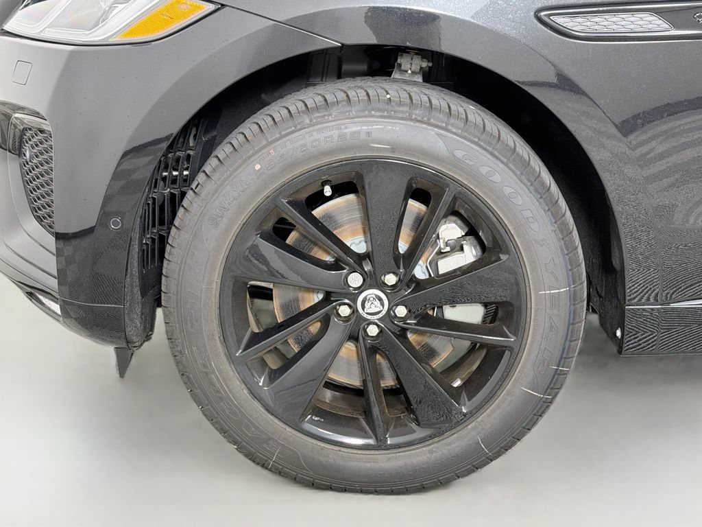 New 2026 Jaguar F-PACE R-Dynamic S AWD/4WD image 33