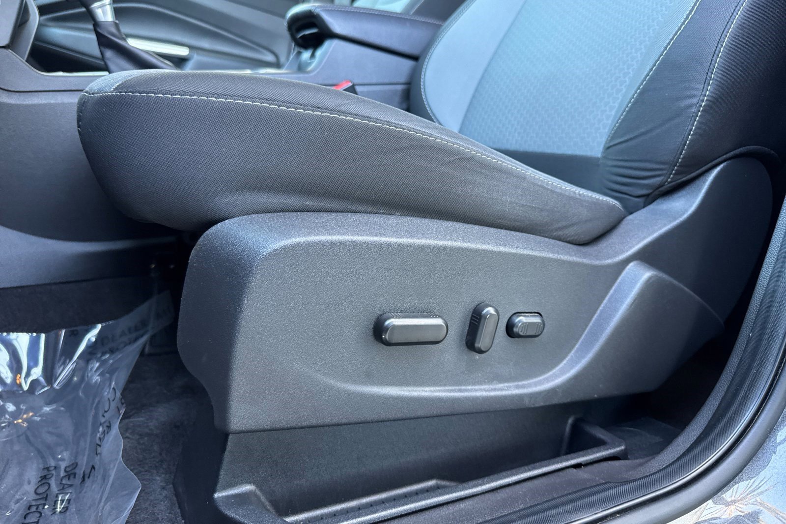 Used 2017 Ford Escape SE image 14