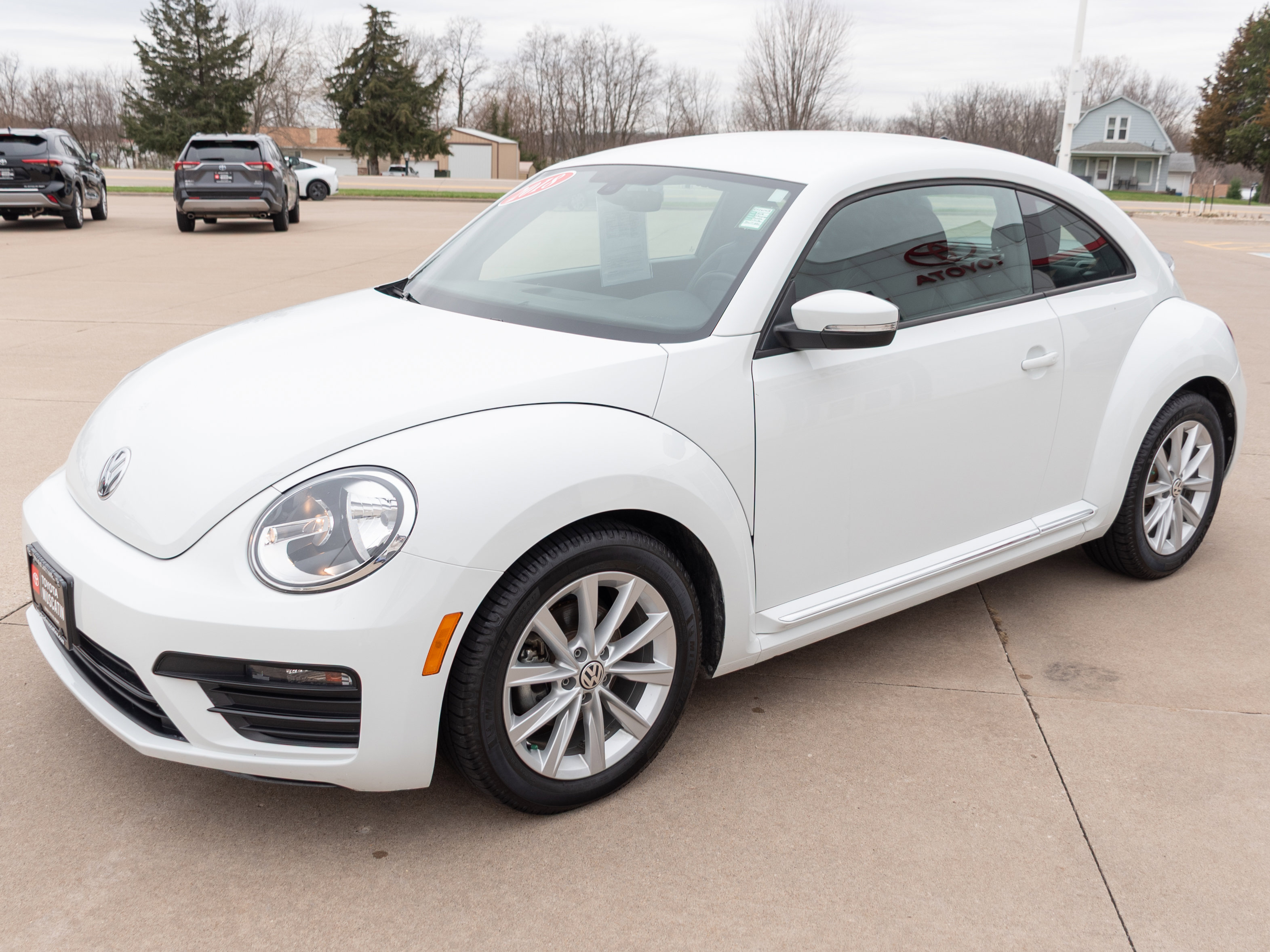 Used 2018 Volkswagen Beetle 2.0T S image 5