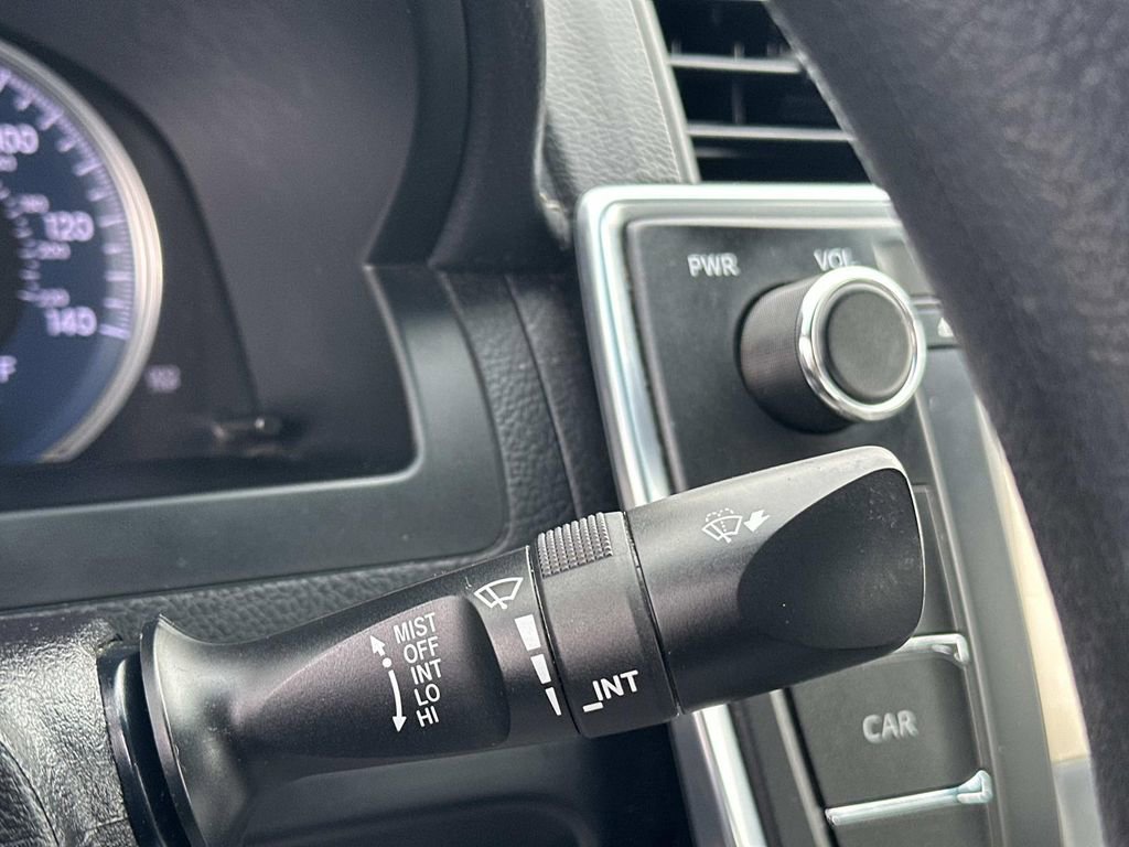 Used 2016 Toyota Camry XLE image 20