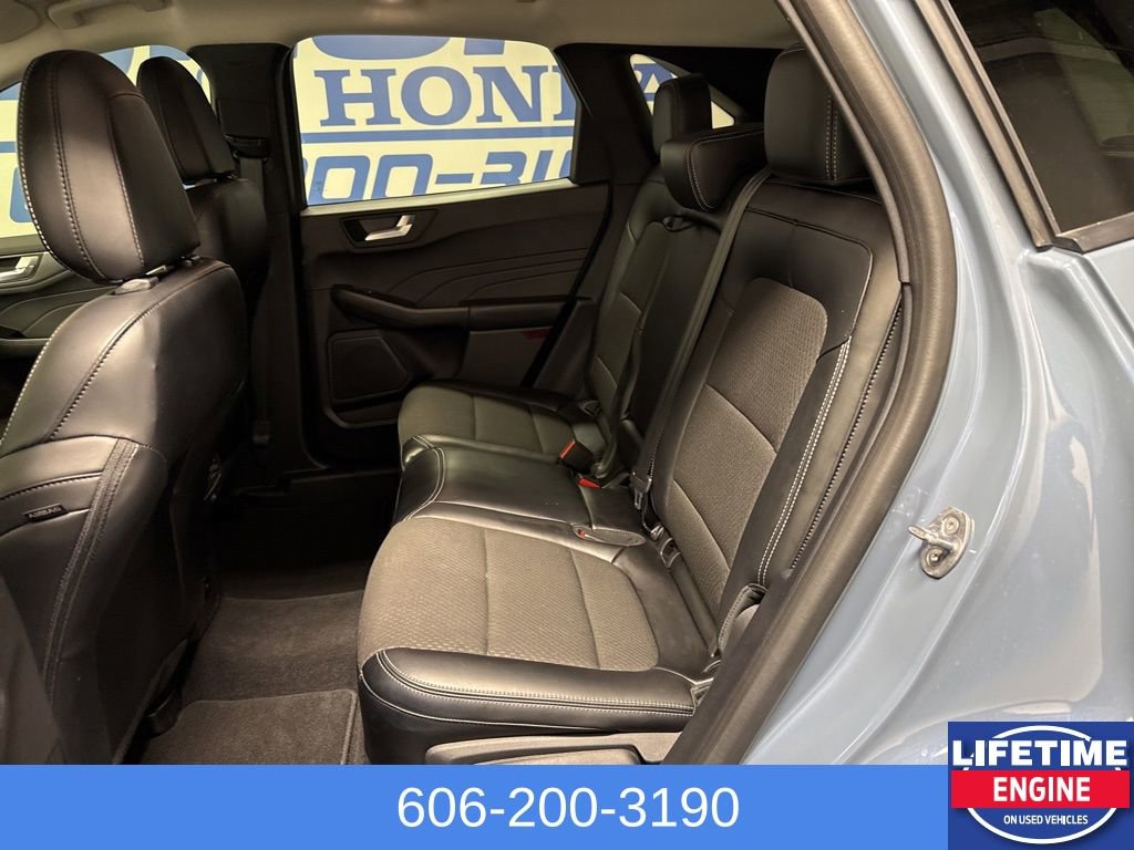 Used 2024 Ford Escape SE image 16